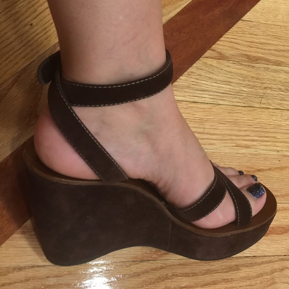 Prada, shoes. - Picture 7 of 7